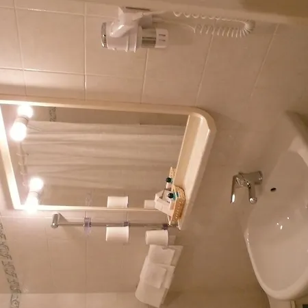 Splendid 3* Toscolano Maderno